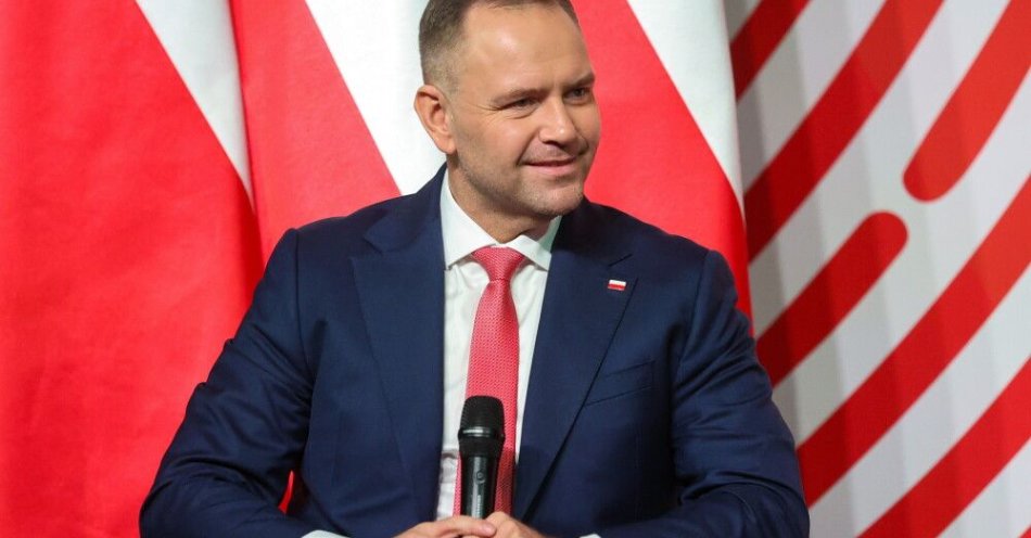 zdjęcie: Prezydent do Rady Młodzieży: oczekuję, że wasze dyskusje zakończą się projektami ustaw / Łódź, 16.10.2025. Prezydent Karol Nawrocki podczas Kongresu Przyszłości Narodowej pod hasłem ,,Historia mówi przez pokolenia”, 16 bm. w Zatoce Sportu Politechniki Łódzkiej w Łodzi. W trakcie wydarzenia prezydent Karol Nawrocki powołał Radę Młodzieży przy Prezydencie Rzeczypospolitej Polskiej. (sko) PAP/Marian Zubrzycki