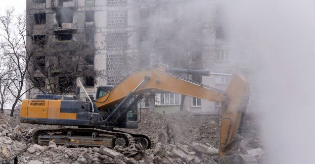 Prace rozbiórkowe kamienicy przy ul. Kraszewskiego 12 idą sprawnie