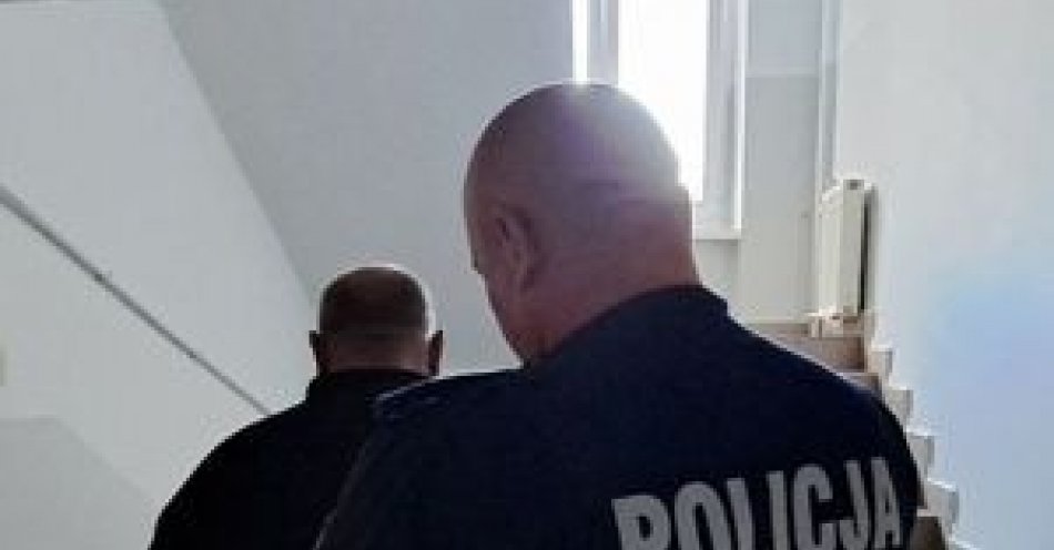 zdjęcie: Podał się za policjanta / fot. KPP w Pajęcznie