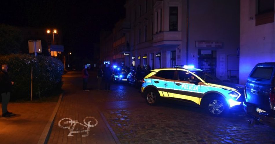 zdjęcie: Nie zatrzymał się do kontroli - po pościgu ulicami Chojnic został zatrzymany. / fot. KPP w Chojnicach