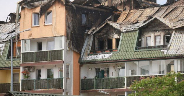 Prokuratura: najbardziej prawdopodobna przyczyna pożaru bloku w Ząbkach to zaprószenie ognia