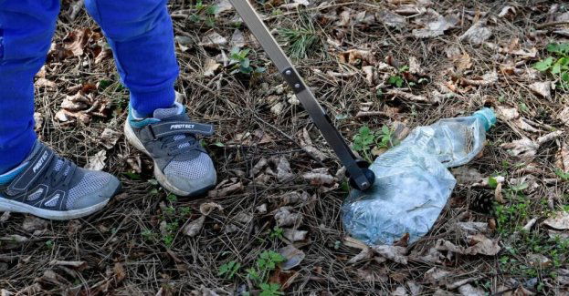 Podlaskie: akcja sprzątania tzw. carskiej drogi w Biebrzańskim Parku Narodowym