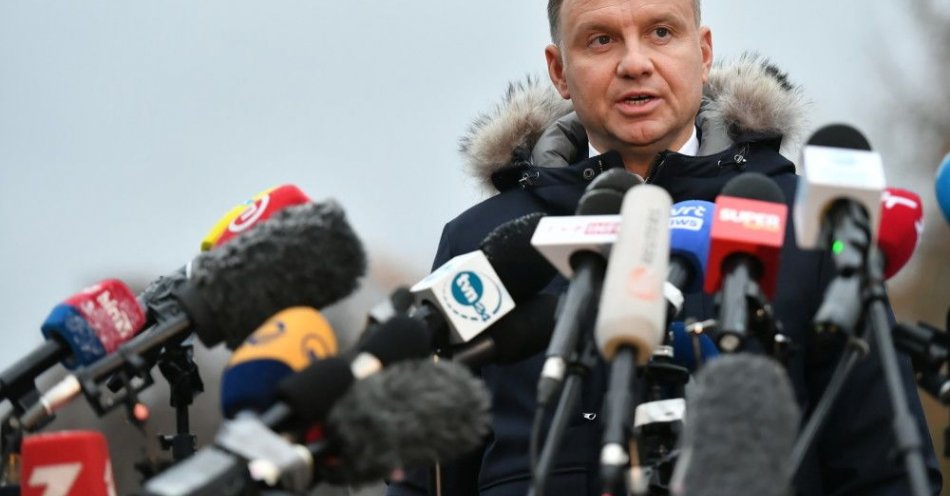 zdjęcie: Prezydent Andrzej Duda na miejscu eksplozji rakiety w Przewodowie / fot. PAP