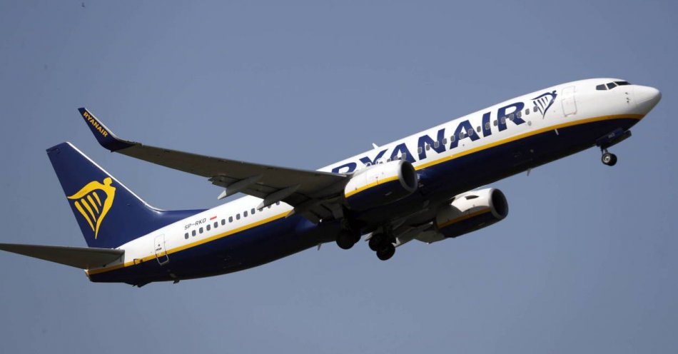 zdjęcie: Loty z Polski do Albanii w zimowym rozkładzie linii Ryanair / fot. PAP