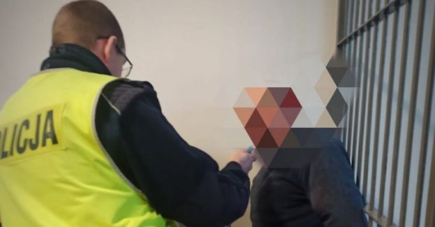 Nieprawidłowo oświetlony pojazd, a w nim pijany kierowca