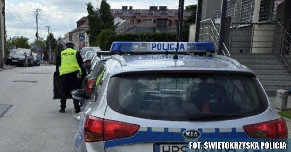 zdjęcie: Pod latarnią najciemniej - jechali bez prawa jazdy niemal pod nosem policjantów / fot. KPP Pińczów
