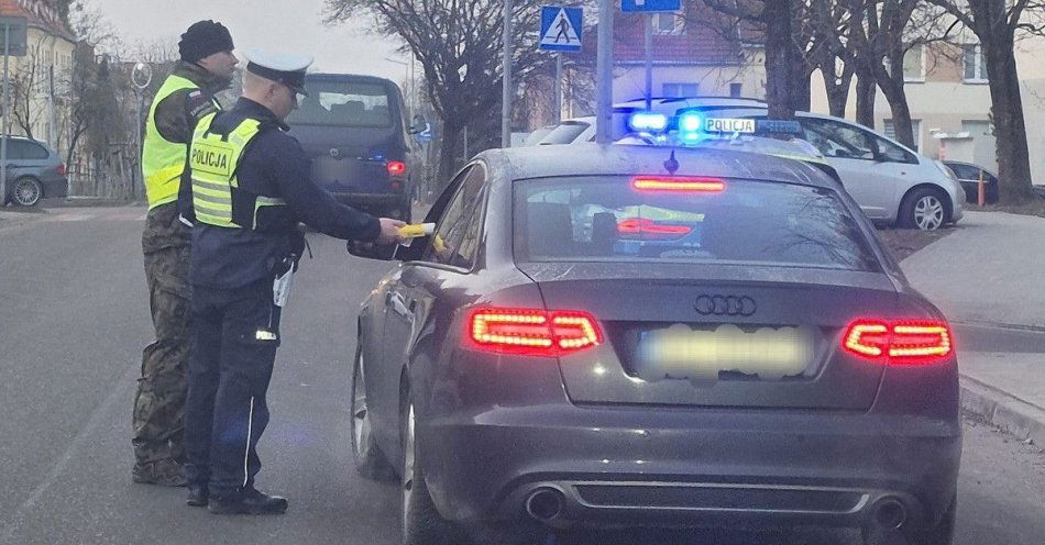 zdjęcie: 986 kierowców trzeźwych podczas akcji Trzeźwość w powiecie giżyckim / fot. KPP w Giżycku wojewódzkie działania "Trzeźwość"