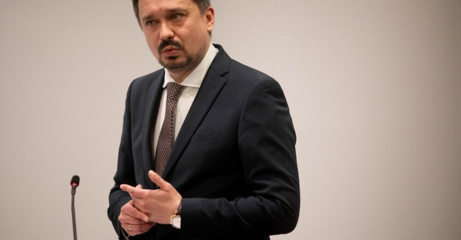 zdjęcie: RPO zainterweniował w sprawie wezwanych przez policję dziennikarzy Wirtualnej Polski / Warszawa, 21.05.2025. Rzecznik Praw Obywatelskich Marcin Wiącek podczas konferencji prasowej w siedzibie RPO w Warszawie, 21 bm. Temat spotkania 