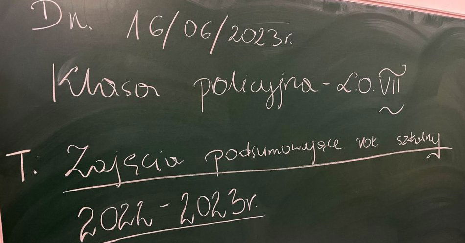 zdjęcie: Ostatnie zajęcia w tym roku szkolnym i policyjne warsztaty edukacyjne w klasach mundurowych / fot. KMP w Szczecinie