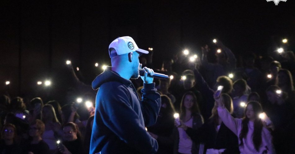 zdjęcie: W rytmie bezpiecznych dróg: koncert profilaktyczny w Tychach / fot. KMP w Tychach