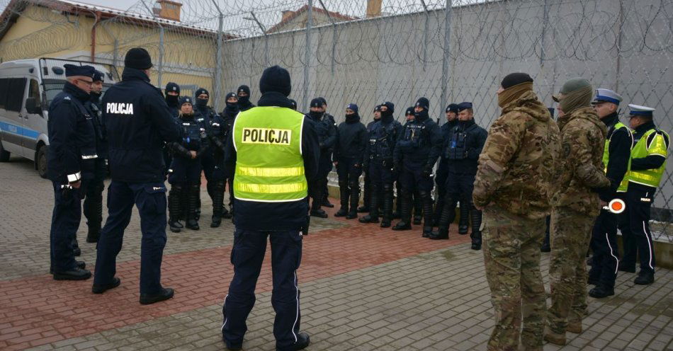 zdjęcie: Wybuchy w suwalskim areszcie / fot. KMP Suwałki