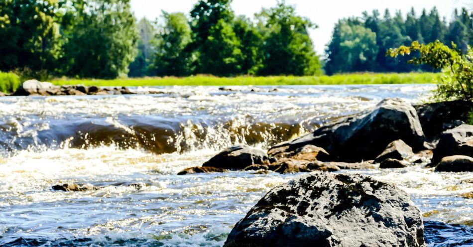 zdjęcie: Przekroczone stany alarmowe  na 14 stacjach; ewakuacja Nysy odwołana, trwa w Lewinie Brzeskim / v14787227