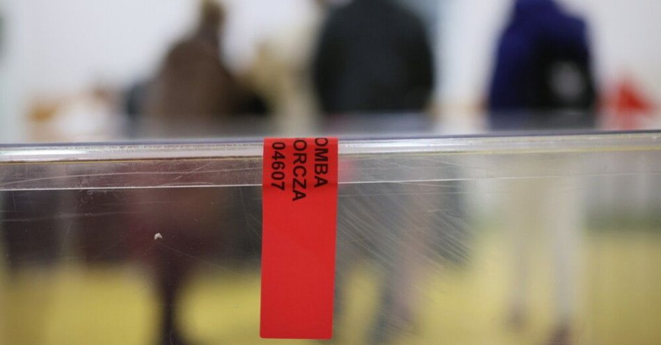 zdjęcie: Przepływ wyborców Mentzena i Zandberga korzystniejszy dla Nawrockiego / fot. PAP