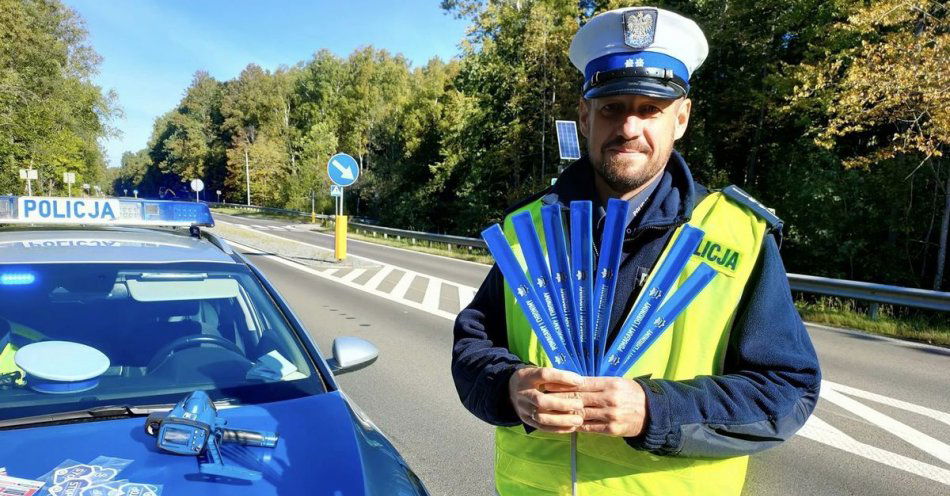 zdjęcie: Dzień Bez Ofiar Śmiertelnych z gołdapskimi policjantami / fot. KPP w Gołdapi