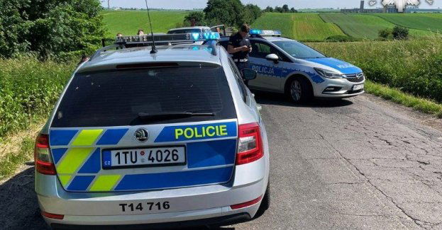 Uciekali kradzioną toyotą - zostali zatrzymani dzięki współpracy polskich i czeskich policjantów