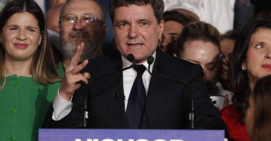 zdjęcie: Nicusor Dan zostanie nowym prezydentem Rumunii. Simion mu pogratulował / fot. PAP