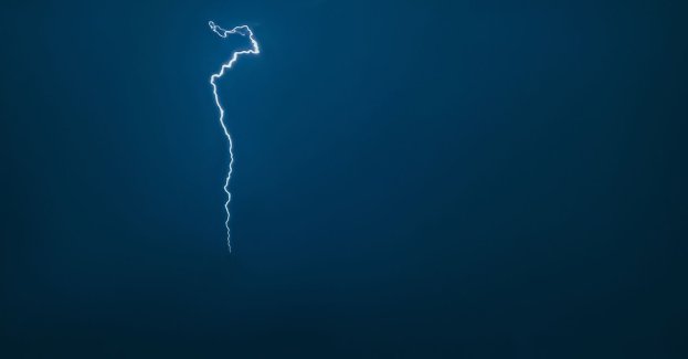 Ponad dwa tys. obiorców bez prądu po burzach