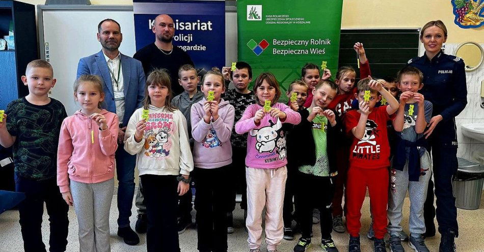 zdjęcie: Uczniowie z Nowogardu i Orzechowa uczą się bezpieczeństwa / fot. KPP w Goleniowie