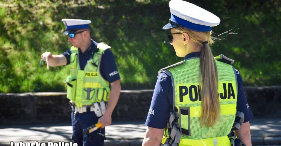 zdjęcie: Nietrzeźwa kobieta wiozła 5-letnie dziecko Policjanci zatrzymali ją podczas akcji „Trzeźwość” / fot. KPP Żary