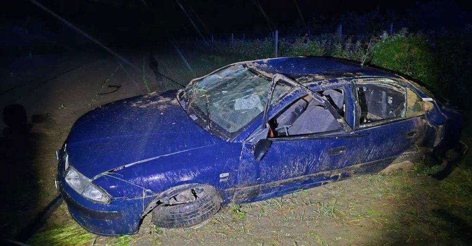zdjęcie: Pijany 31-latek doprowadził do wywrócenia pojazdu / fot. KPP Opole Lubelskie