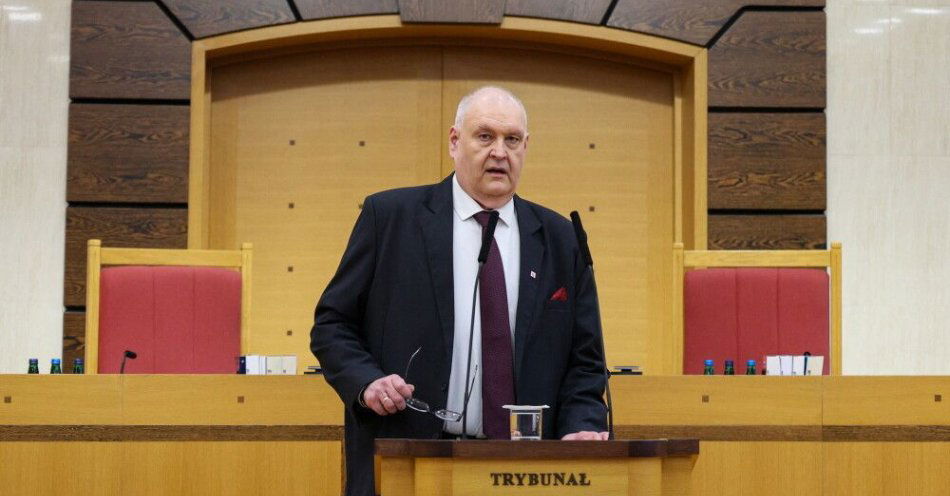 zdjęcie: Święczkowski: jeżeli z KPRP wpłynie wniosek ws. sporu kompetencyjnego, to TK się nad nim pochyli / Warszawa, 09.04.2026. Prezes Trybunału Konstytucyjnego Bogdan Święczkowski na briefingu prasowym w siedzibie Trybunału Konstytucyjnego w Warszawie, 9 bm. Prezes TK: dwoje sędziów, którzy złożyli ślubowanie wobec prezydenta objęło urzędy; cztery pozostałe osoby, które zostały wybrane na sędziego TK nie objęły urzędów, bo nie zostałem poinformowany, że ślubowały wobec prezydenta. (aldg) PAP/Paweł Supernak