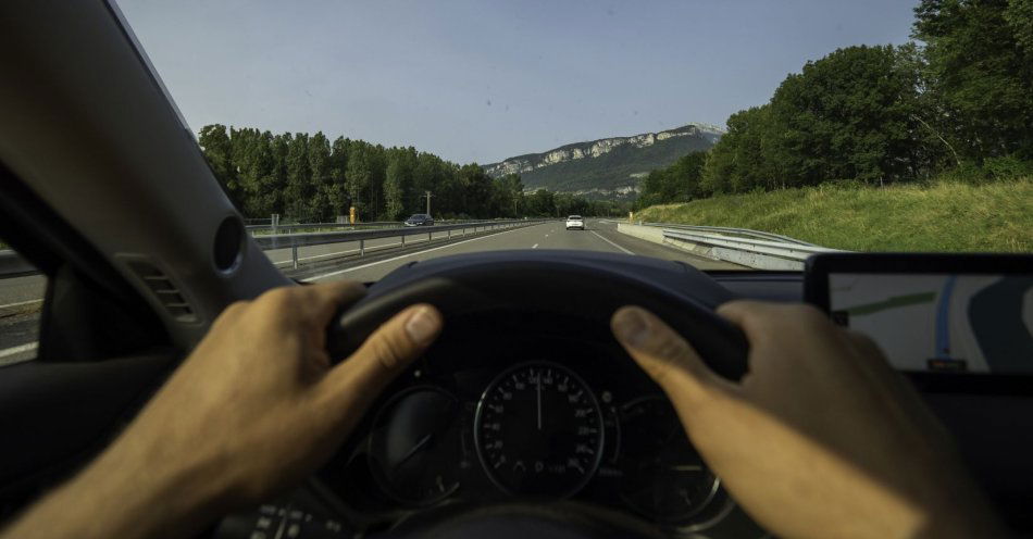 zdjęcie: Pędził audi z prędkością 176 km/h / v46963777