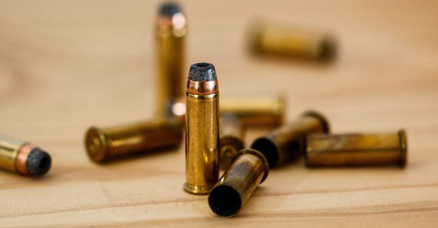 Włożyli do garnka pocisk, polali łatwopalną substancją i zdetonowali; akt oskarżenia skierowany do sądu