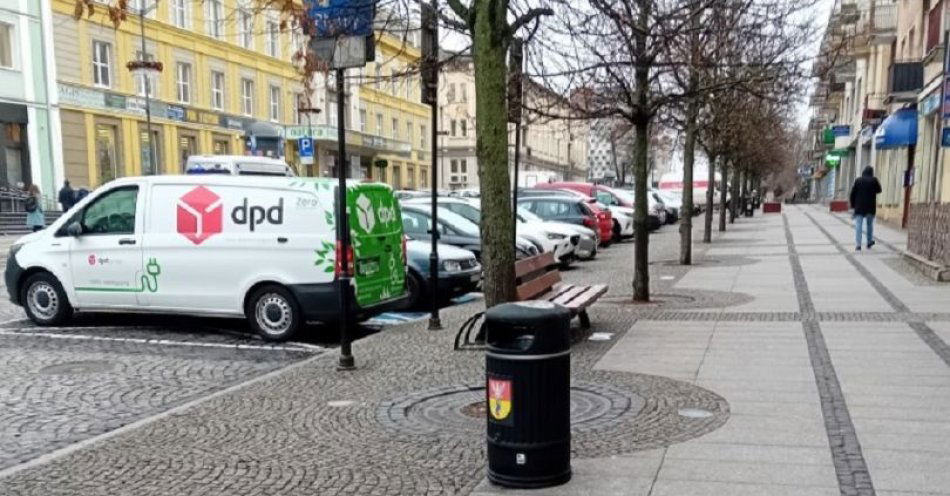 zdjęcie: Nowe miejskie kosze na śmieci / fot. nadesłane