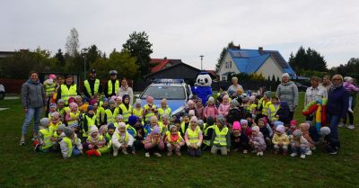 Przedszkolaki otrzymały odblaski od lubelskiej policji
