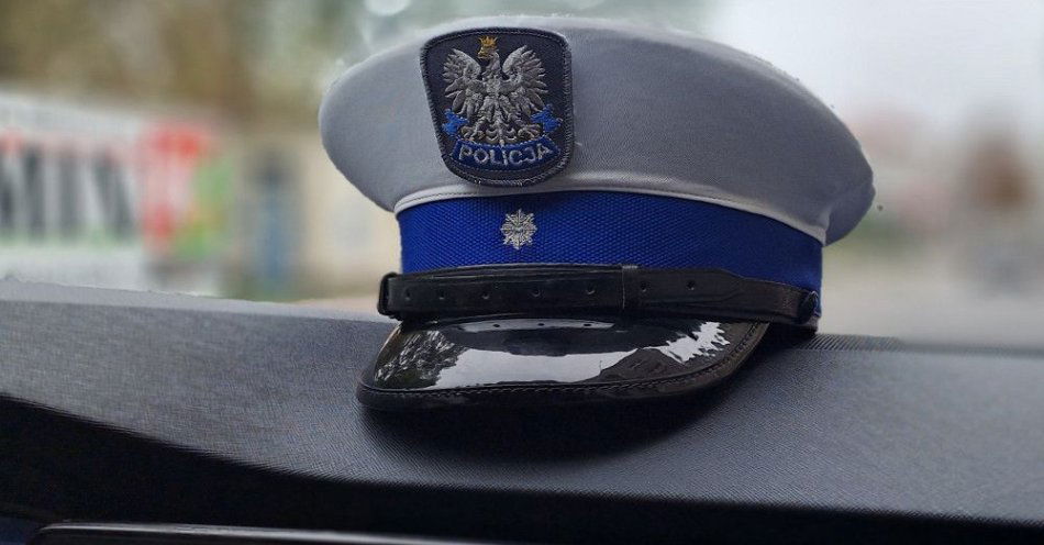 zdjęcie: Zatrzymani kierowcy z zakazami i cofniętymi uprawnieniami / fot. KPP w Wołominie