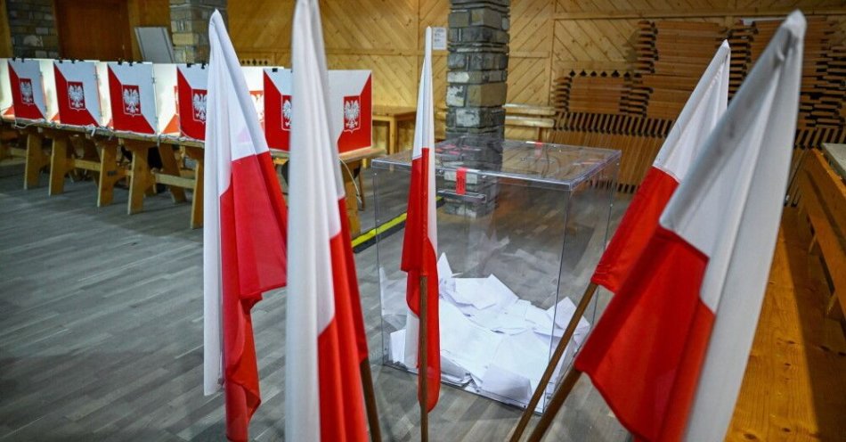 zdjęcie: 1/3 najmłodszych wyborców może nie wziąć udziału w drugiej turze wyborów prezydenckich / fot. PAP