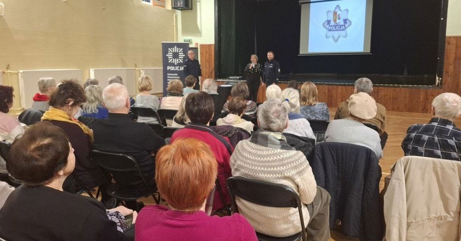 zdjęcie: Policja i Uniwersytet III Wieku uczą seniorów o oszustwach AI / fot. KPP w Pruszczu Gdańskim