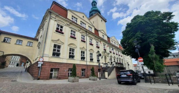 Godziny pracy instytucji miejskich od 30.04 do 5.05
