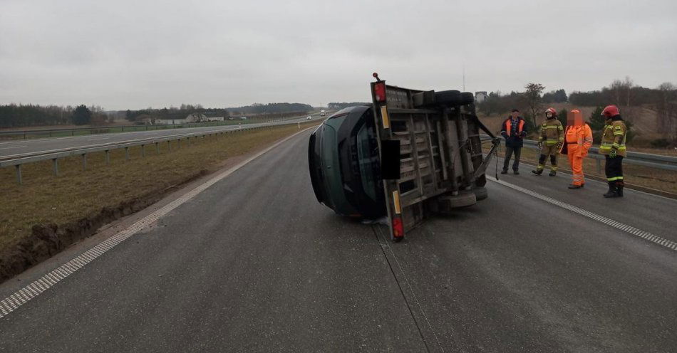 zdjęcie: Zdarzenie drogowe na S17 w  Rykach / fot. KPP Ryki