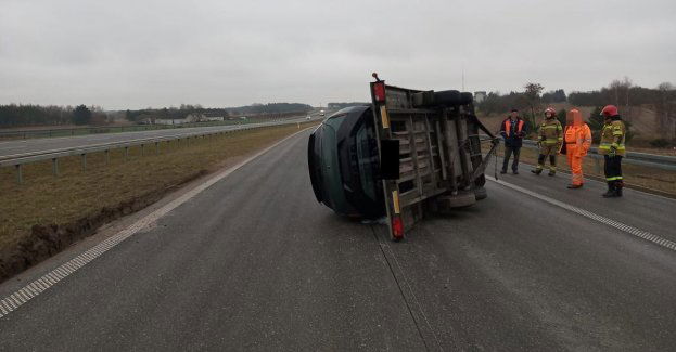 Zdarzenie drogowe na S17 w  Rykach