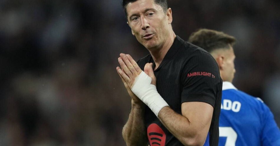zdjęcie: Liga hiszpańska - Robert Lewandowski wywalczył 31. trofeum w karierze / fot. PAP