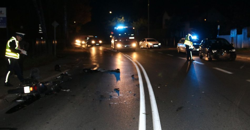 zdjęcie: Zderzenie osobówki z motocyklistą / fot. KPP Brodnica