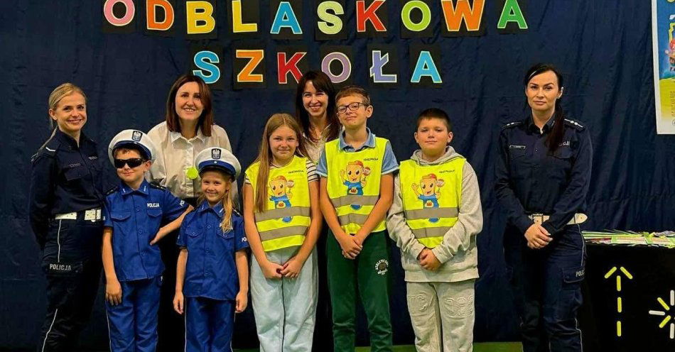 zdjęcie: Odblaskowa Szkoła w PSP 13: policjantki podsumowały akcję / fot. KMP w Radomiu