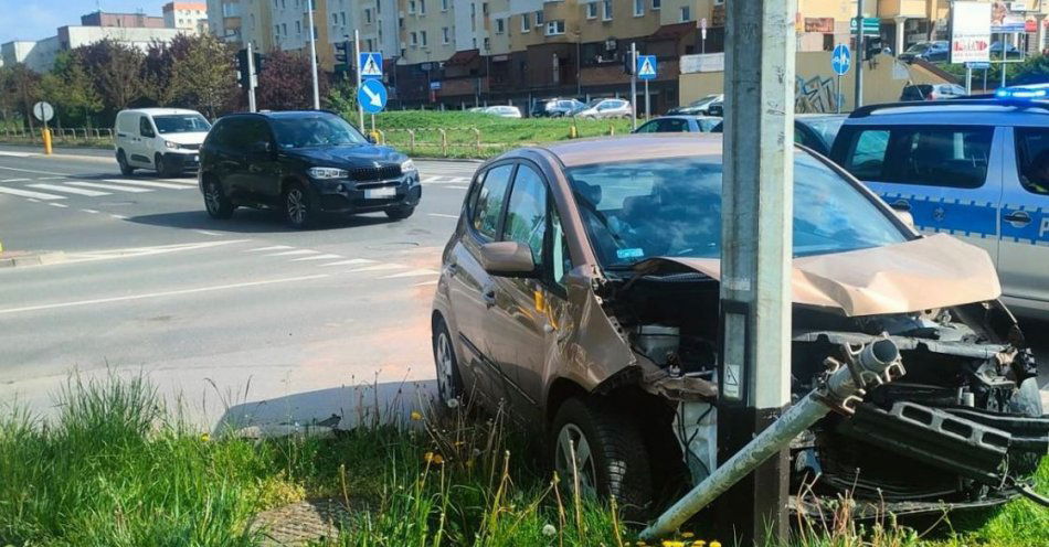 zdjęcie: Nieustąpienie pierwszeństwa przyczyną groźnej kolizji / fot. KPP Puławy