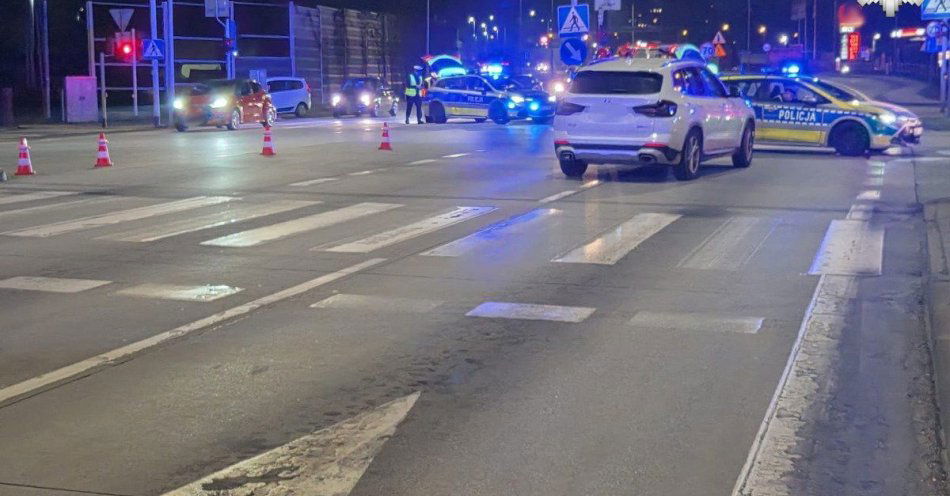 zdjęcie: Potrącenie na DK81 w Żorach: piesi wtargnęli na czerwonym / fot. KMP w Żorach