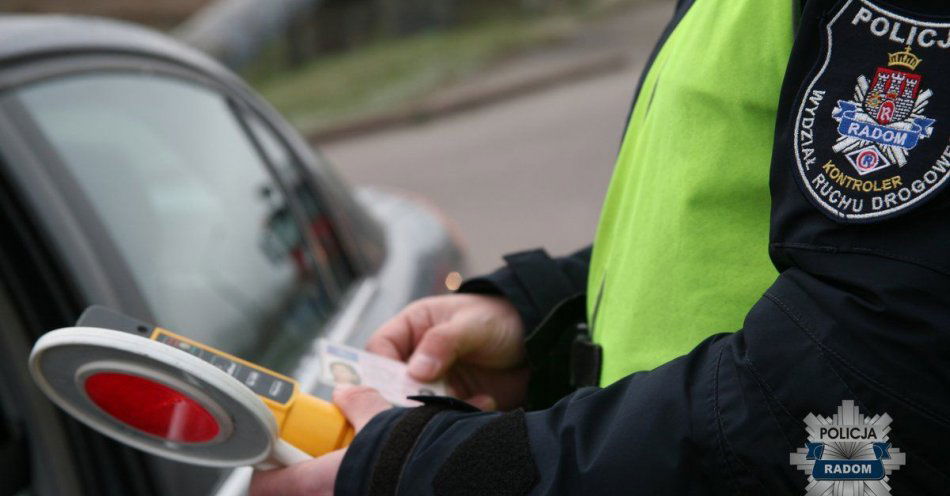 zdjęcie: Jechał za szybko samochodem z tablicami innego pojazdu / fot. KMP w Radomiu