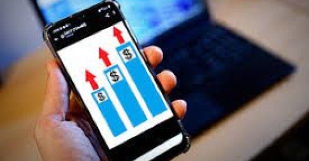 Mężczyzna uwierzył w zysk z inwestycji i stracił ponad 36 tysięcy złotych