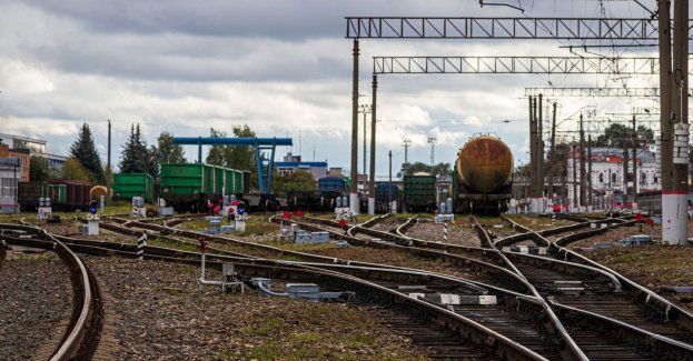 Rozpoczyna się przebudowa dróg towarzyszącą modernizacji stacji Łabędy
