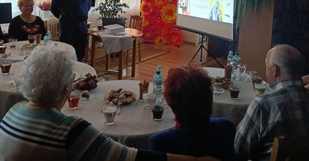 Spotkanie seniorów w Miedznej. Policja ostrzega przed oszustwami