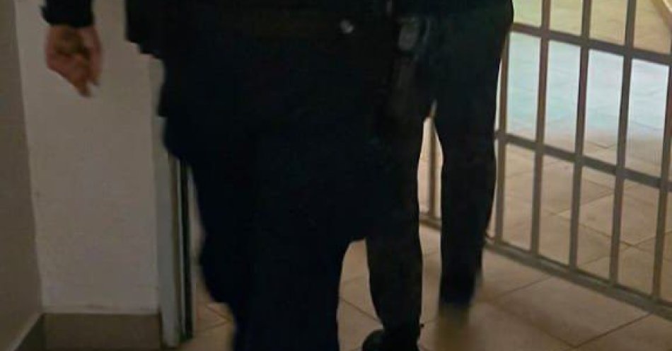 zdjęcie: Nocny patrol w Kluczborku zatrzymał mężczyznę z amfetaminą / fot. KPP Kluczbork