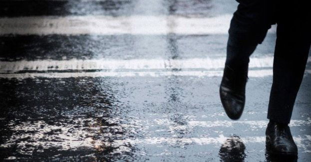 Każdy – i pieszy i kierujący – musi zachować ostrożność przy przejściu dla pieszych