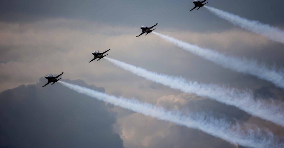 zdjęcie: Międzynarodowe Pokazy Lotnicze AirShow w ostatni weekend sierpnia w Radomiu / fot. PAP