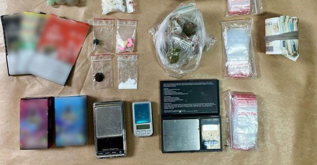 Policjanci z bydgoskiej komendy miejskiej zatrzymali 22-latka związanego z narkotykowym procederem