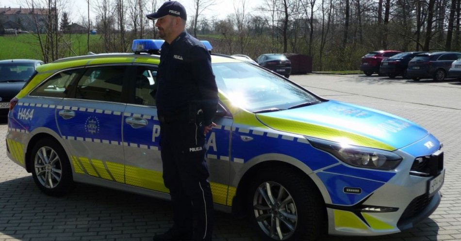 zdjęcie: Nowy radiowóz dla węgrowskiej komendy! / fot. KPP w Węgrowie