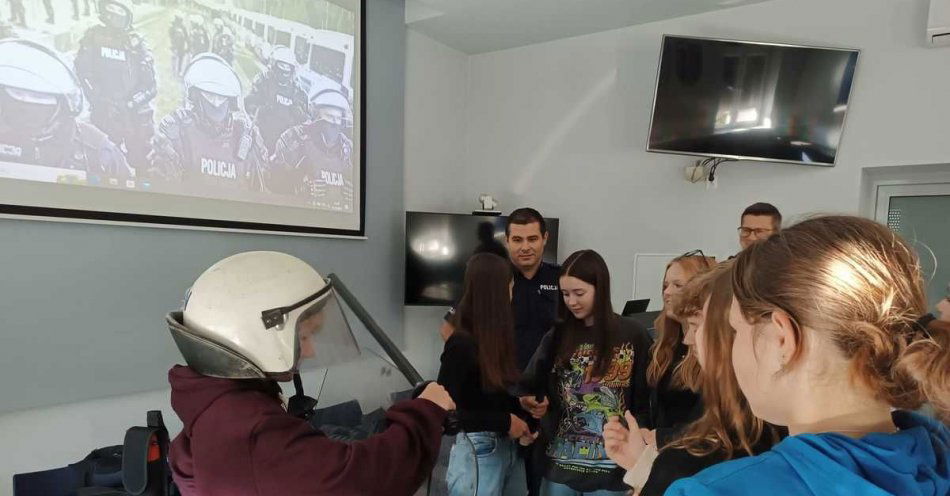 zdjęcie: Drzwi otwarte u pracodawców / fot. KPP Kościan
